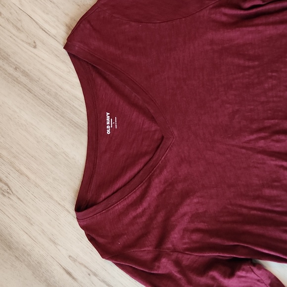 Old Navy Women's V-neck Long Sleeve T Shirt - Picture 3 of 5